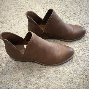 Universal Thread Ankle Boots